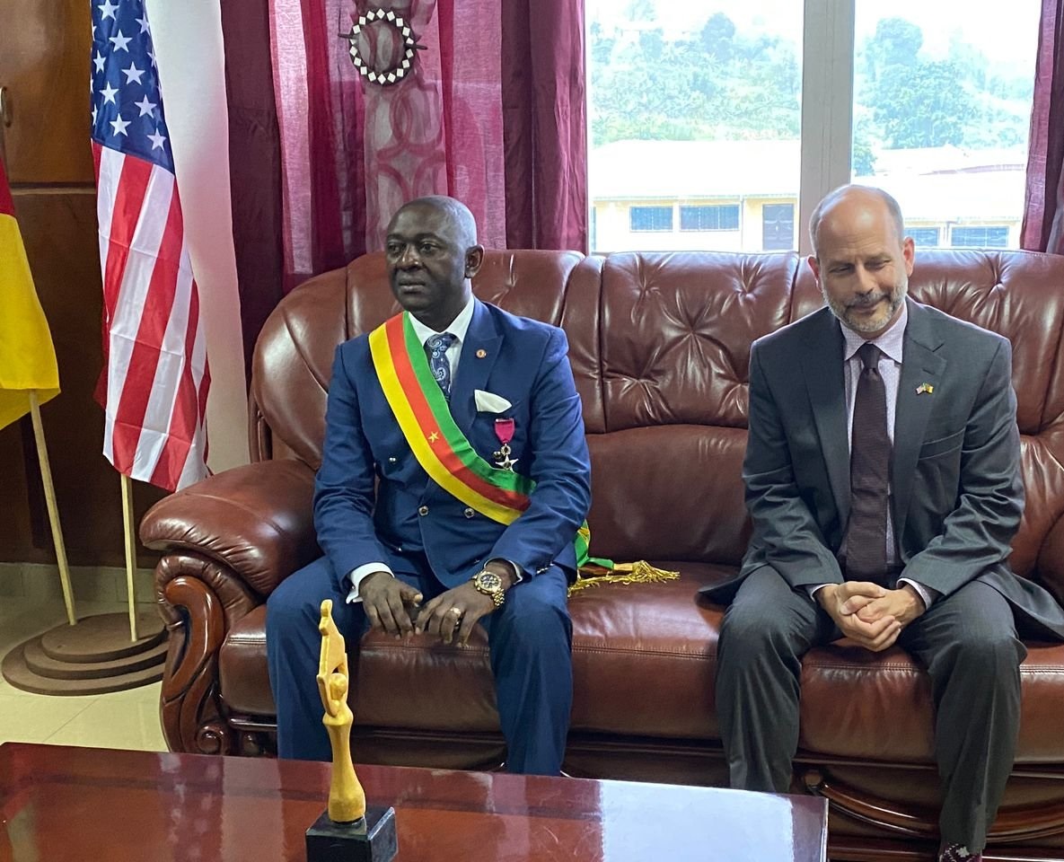 American ambassador to cameroon visits to the buea council.